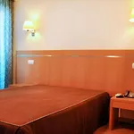 Canada Hotell 2*